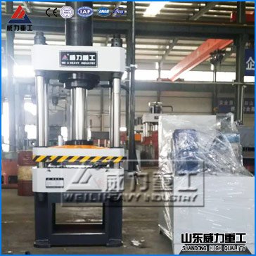 <b>100噸四柱液壓機</b>