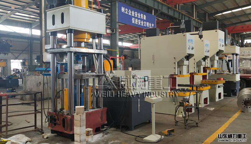 200噸鹽磚成型液壓機