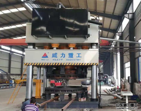 1000噸封頭拉伸液壓機(jī)加工車(chē)間