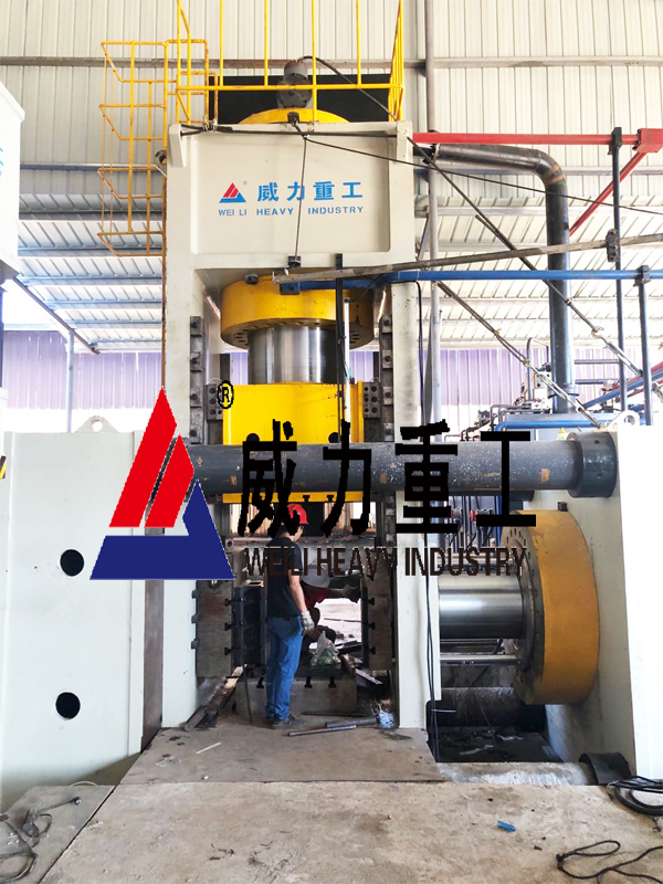 5000噸液壓機客戶現場圖