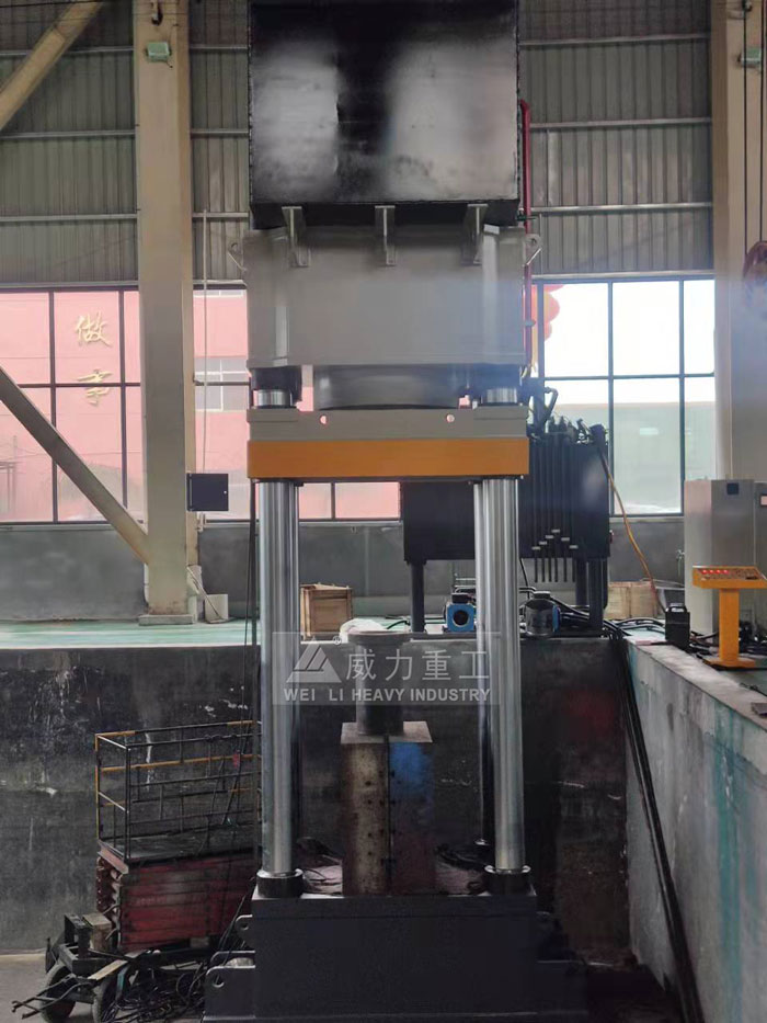 坩堝液壓機(jī)安裝調(diào)試