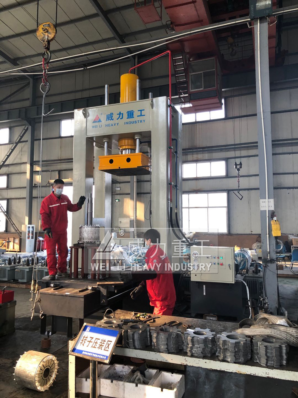 龍門(mén)液壓機(jī)用于校直壓裝